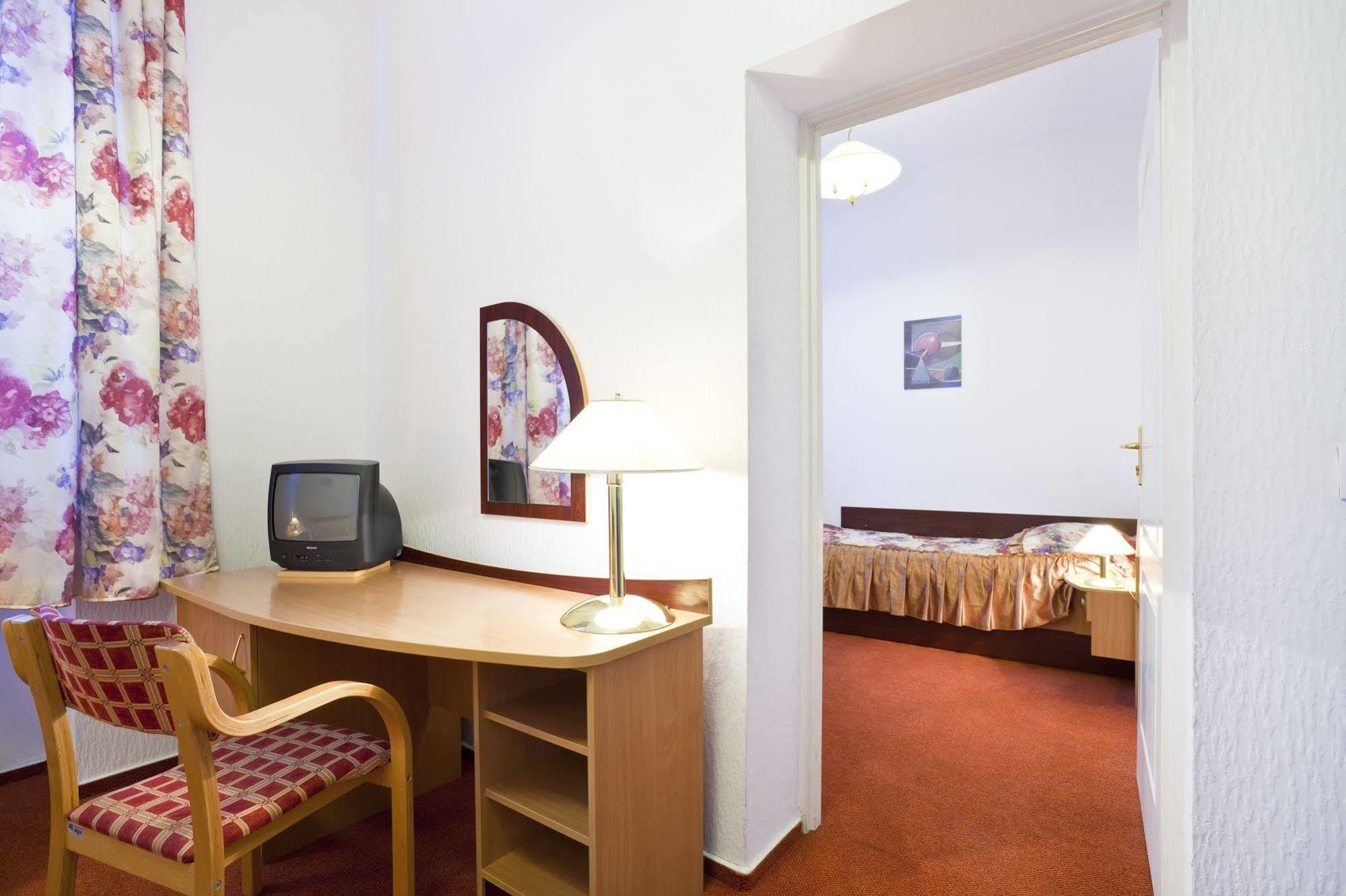 Aiden By Best Western Lodz Exteriör bild