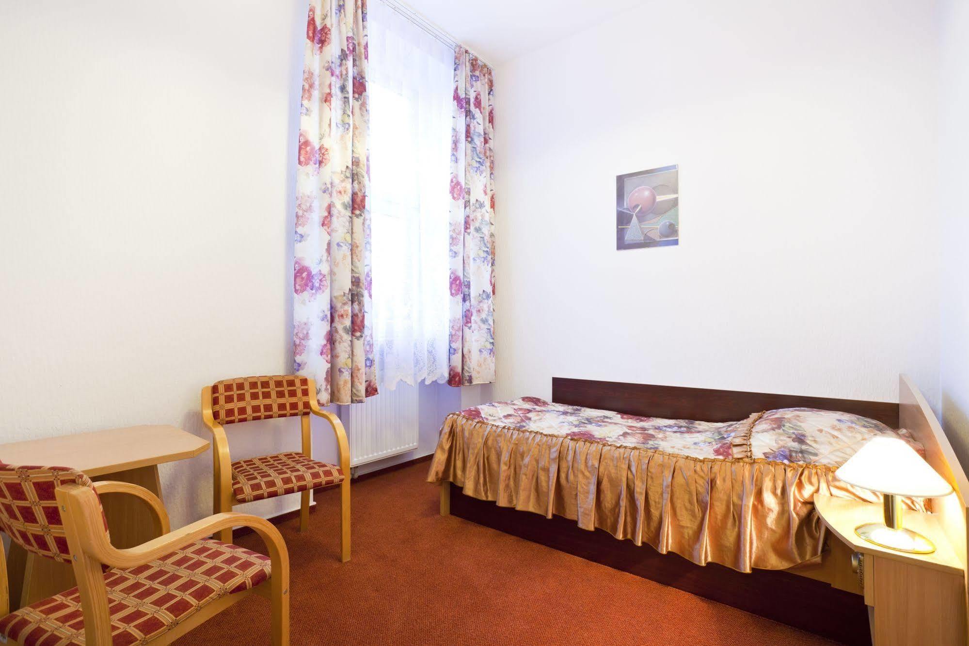 Aiden By Best Western Lodz Exteriör bild